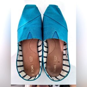Tom’s Women’s size 12